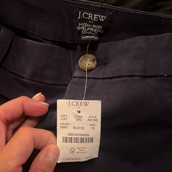 High-rise girlfriend chino pant - Picture 4 of 4